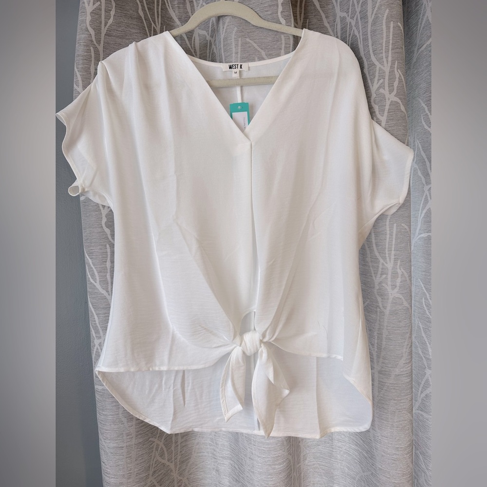 Short sleeved dress shirt size M